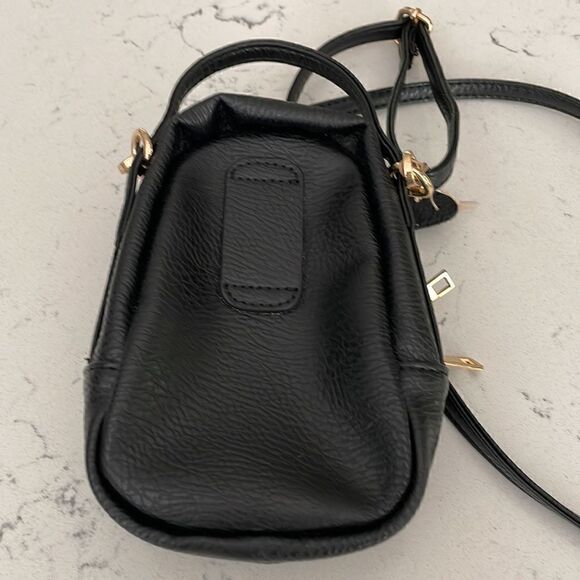 Mellow World Zip Around Cell Phone Crossbody Bag - Picture 3 of 5